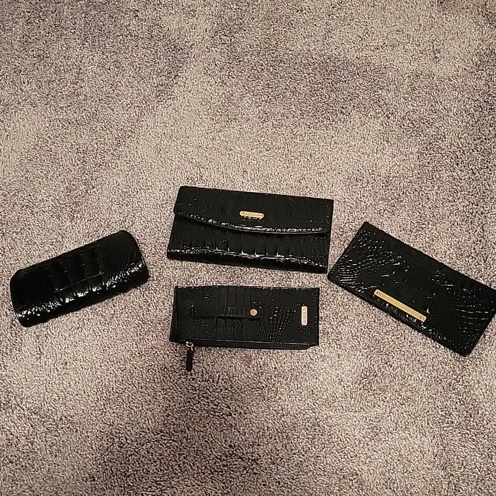 Brahmin purse and accessories - Picture 3 of 4